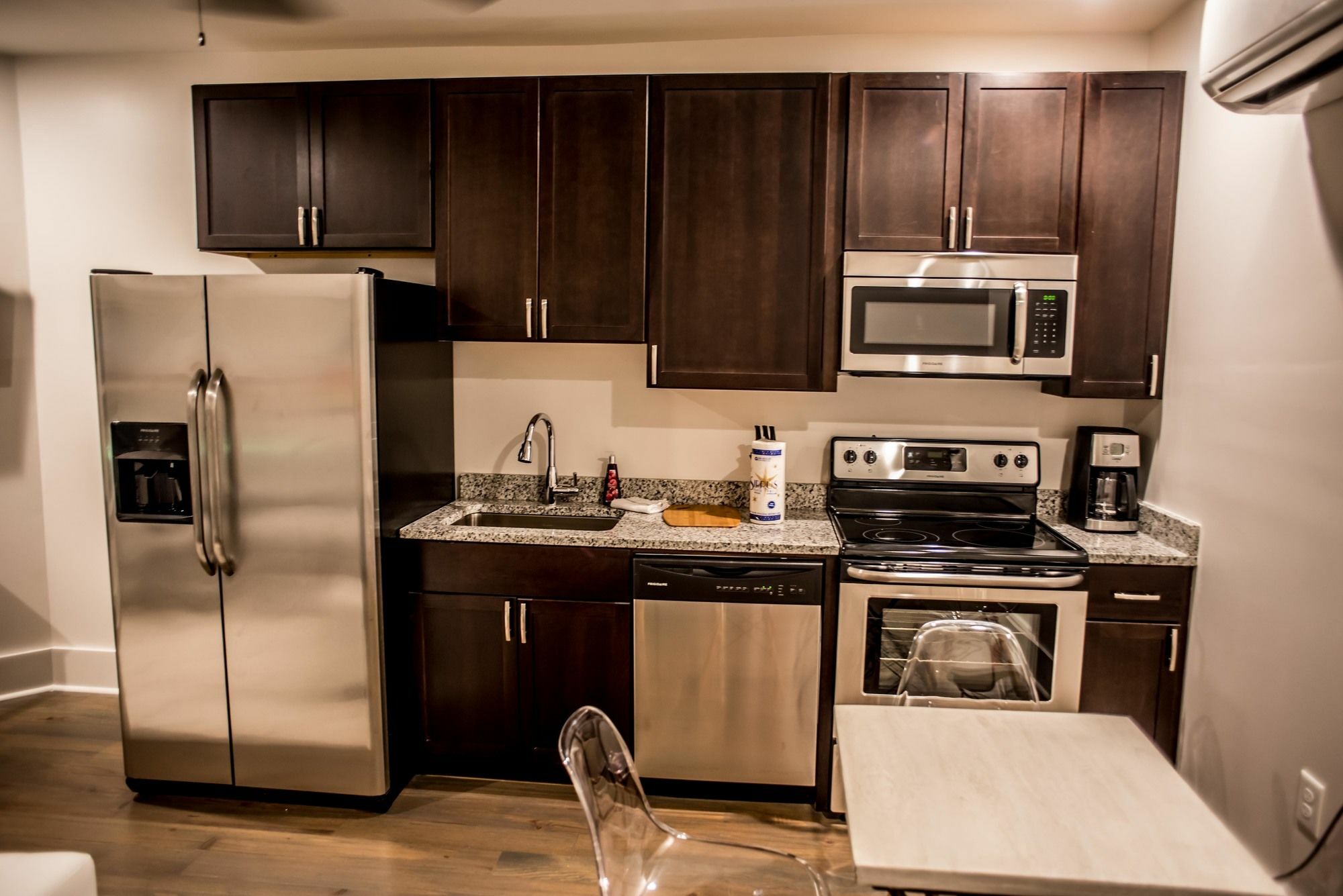 493 King Two Bedroom Hotel 3*